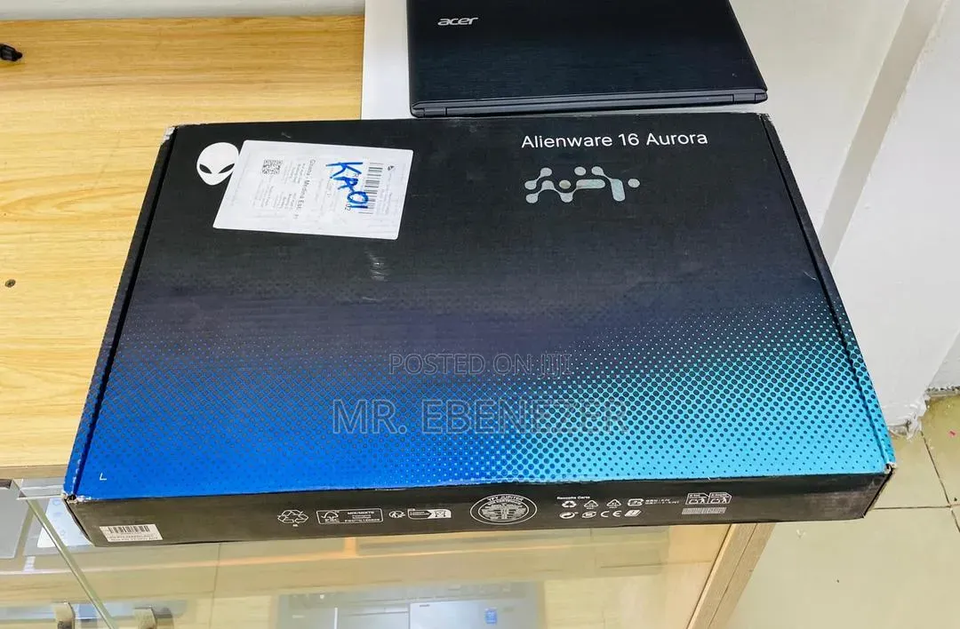 New Laptop Alienware 16 Aurora 16GB Intel Core 7 SSD 512GB