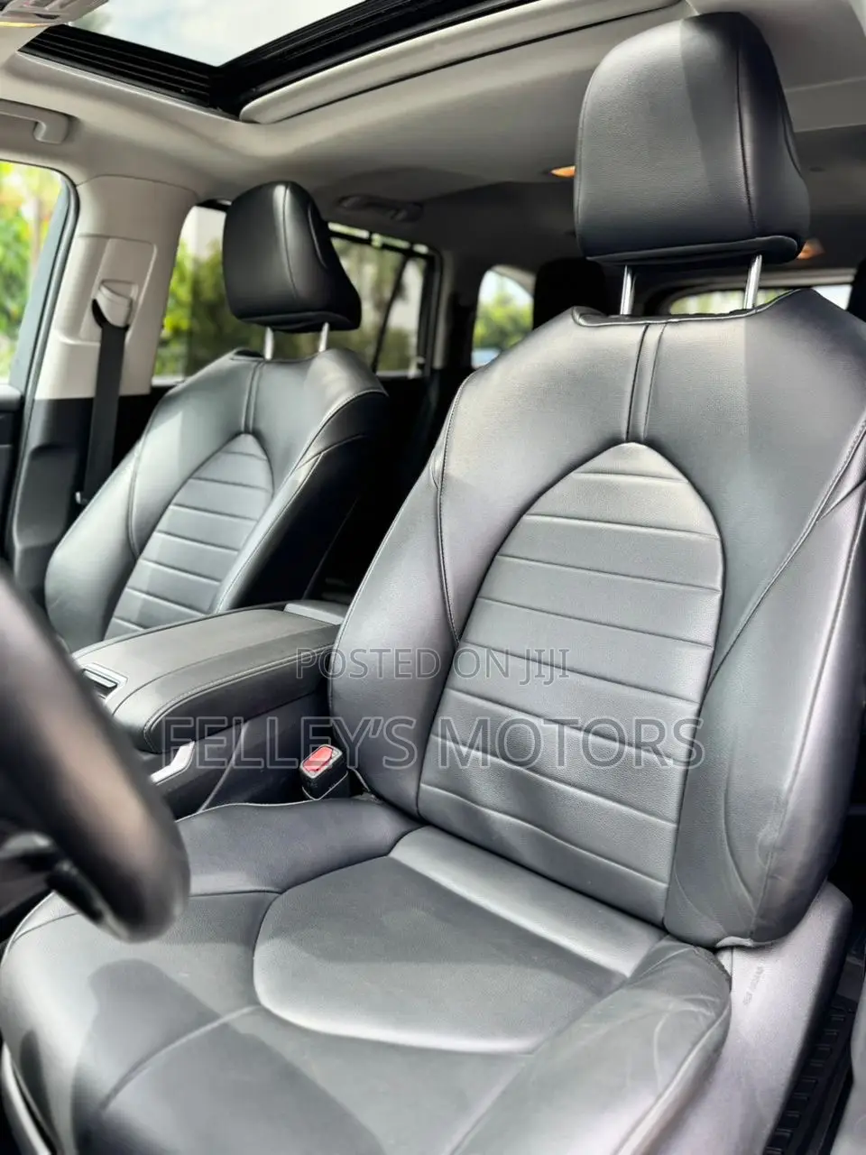 Toyota Highlander XLE 2022 Gray