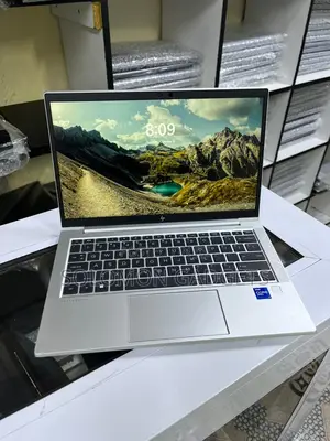 Laptop HP EliteBook 830 G8 16GB Intel Core i7 SSD 512GB