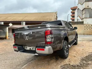 Mitsubishi L200 Sportero 2.4 Diesel 2021 Brown