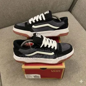Vans Hylane Sneaker "Nineties Black" (Black/White/Gum)