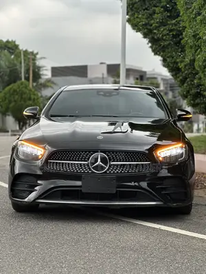 Mercedes-Benz E350 2021 Black