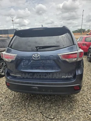 Toyota Highlander XLE 4dr SUV AWD (3.5L 6cyl 6A) 2014 Gray