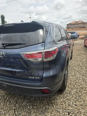 Toyota Highlander XLE 4dr SUV AWD (3.5L 6cyl 6A) 2014 Gray