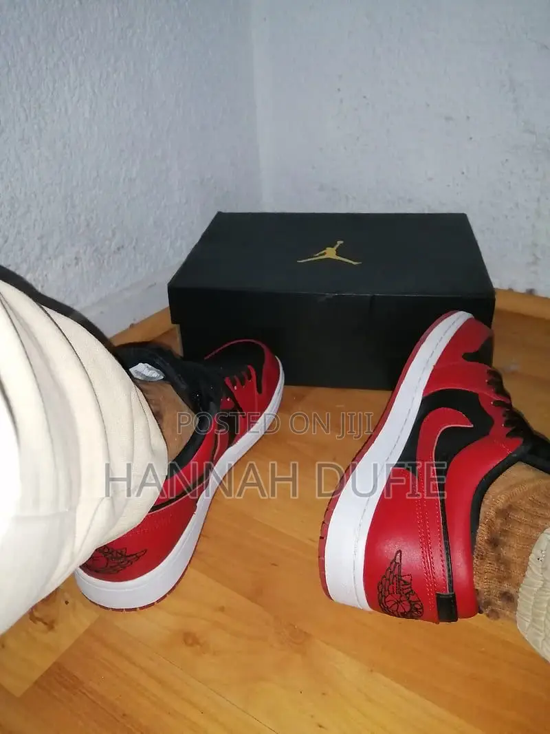 Hans Quality and Affordable Sneakers and Design Dresses