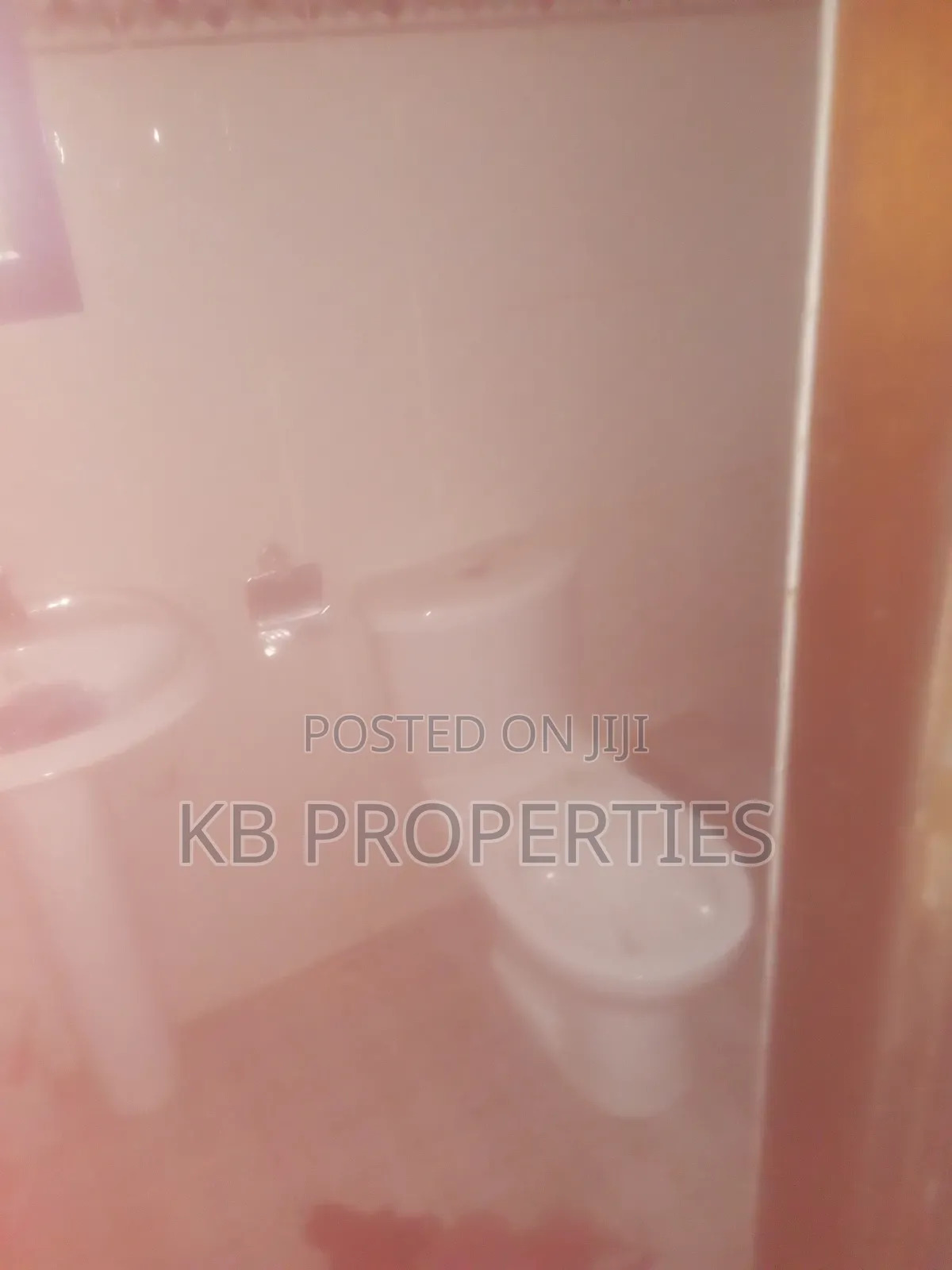 3bdrm House in Kb Properties, Baatsona Total for sale