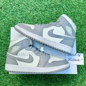Air Jordan 1 Mid Stealth Grey