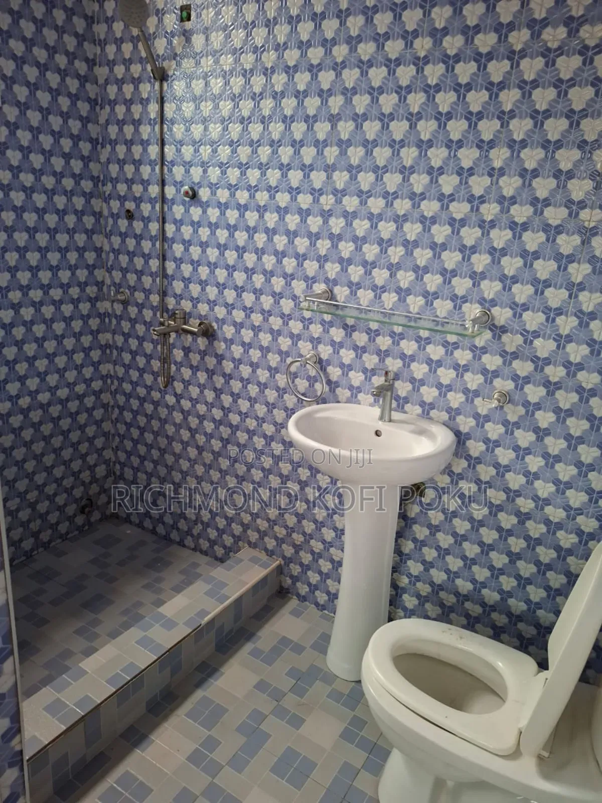 2bdrm Apartment in Kofis Realty, Spintex for rent