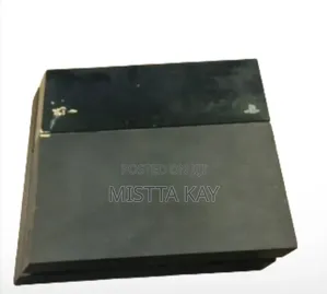 Playstation 4 Console