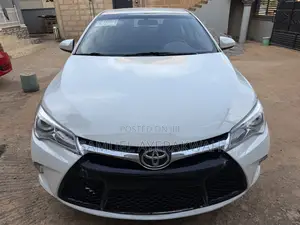 Toyota Camry 2017 White