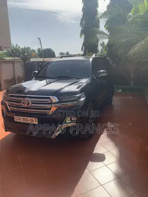 Toyota Land Cruiser 4.6 V8 GXR 2017 Black