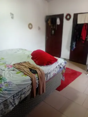 2bdrm Apartment in West Hills Mall Area for rent