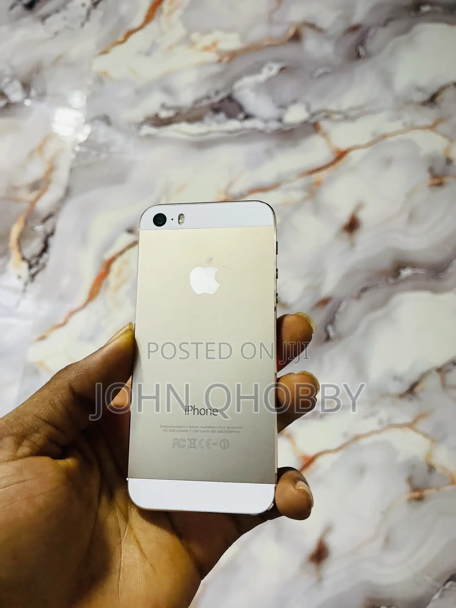 Apple iPhone 5s 16 GB Gold
