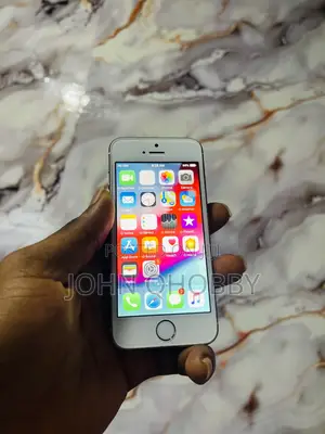 Apple iPhone 5s 16 GB Gold