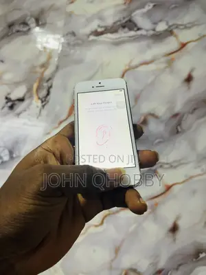 Apple iPhone 5s 16 GB Gold