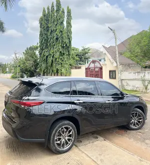 Toyota Highlander XLE 2021 Black