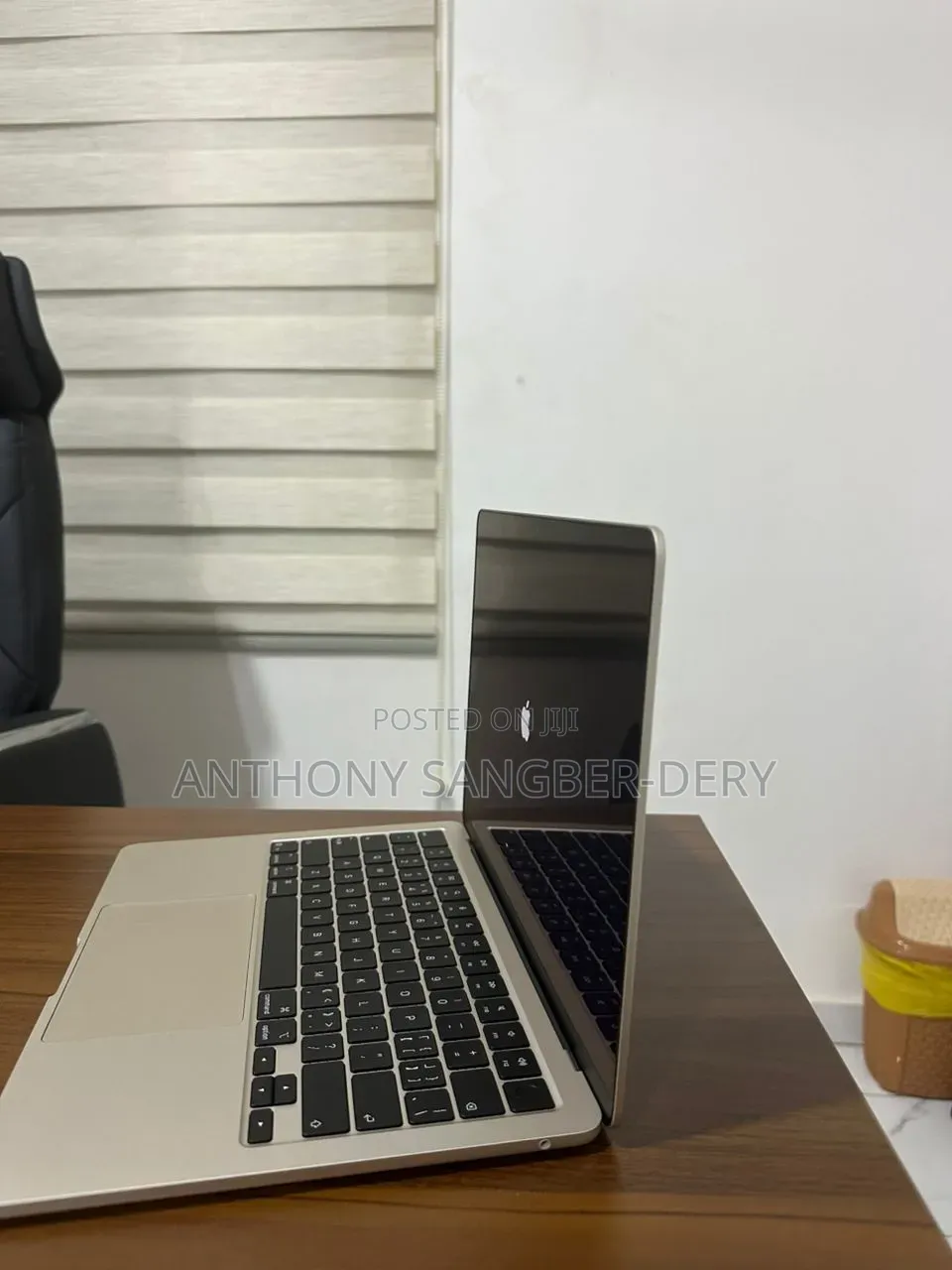 New Laptop Apple MacBook Air 2025 M4 13-inch 16GB Apple M4 SSD 256GB