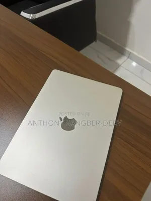 New Laptop Apple MacBook Air 2025 M4 13-inch 16GB Apple M4 SSD 256GB