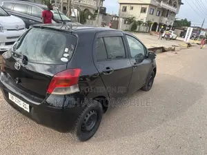 Toyota Vitz 1.0 FWD 3dr 2010 Black