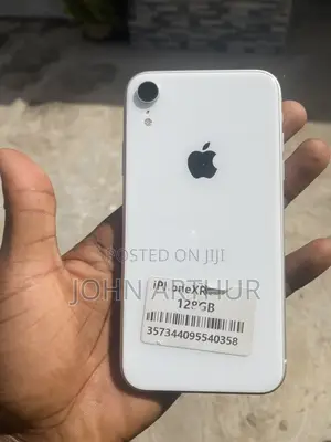 Apple iPhone XR 128 GB White