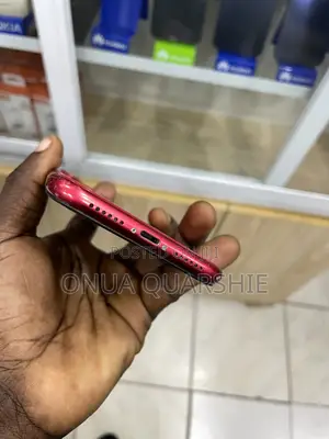 Apple iPhone 11 64 GB Red