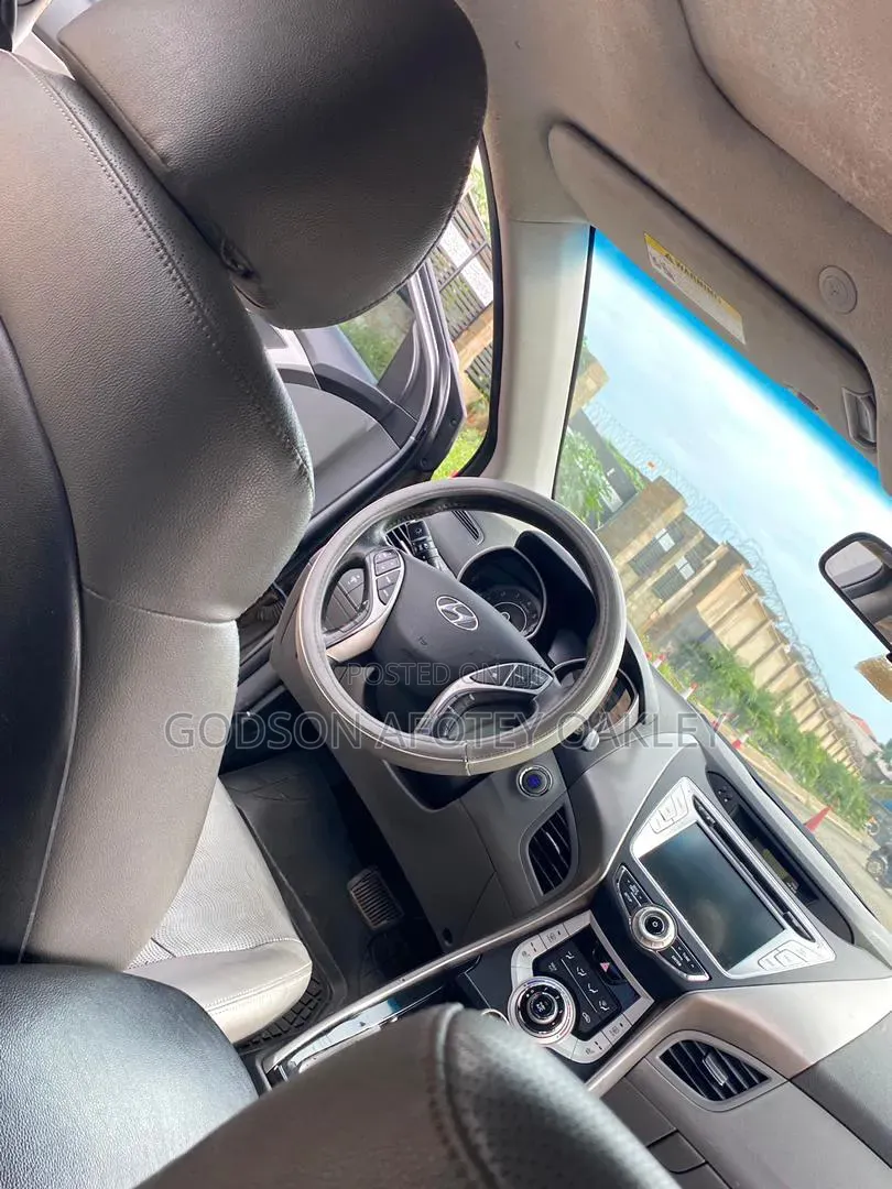 Hyundai Elantra 2013 Gray