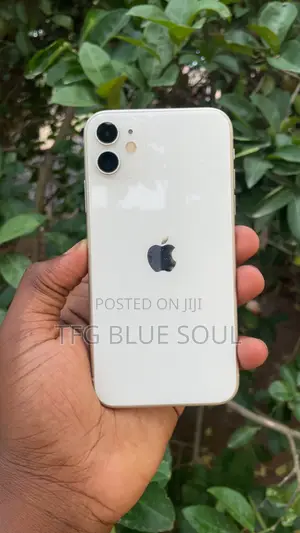 Apple iPhone 11 64 GB White