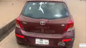 Toyota Vitz 2010 Red