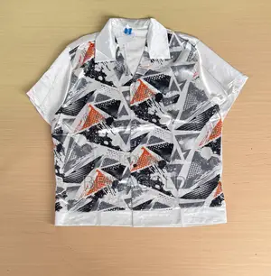 Heavy Men’S Satin Short-Sleeve Button-Up Shirt.