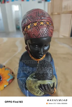 African Woman Living Room Decor