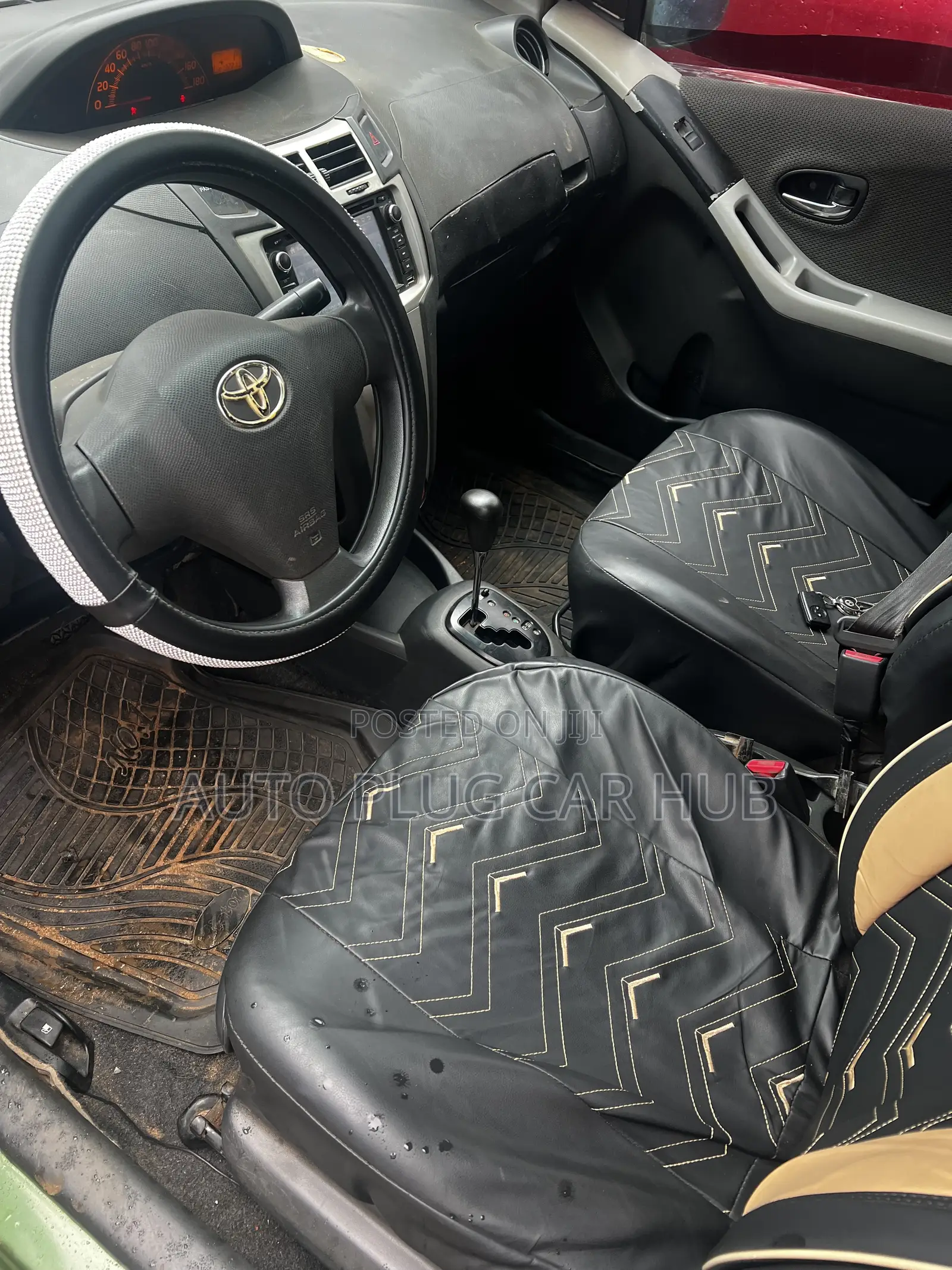 Toyota Vitz 2010 Green
