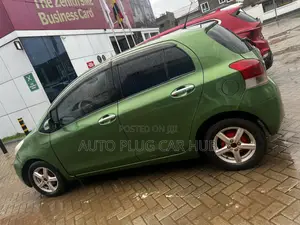 Toyota Vitz 2010 Green