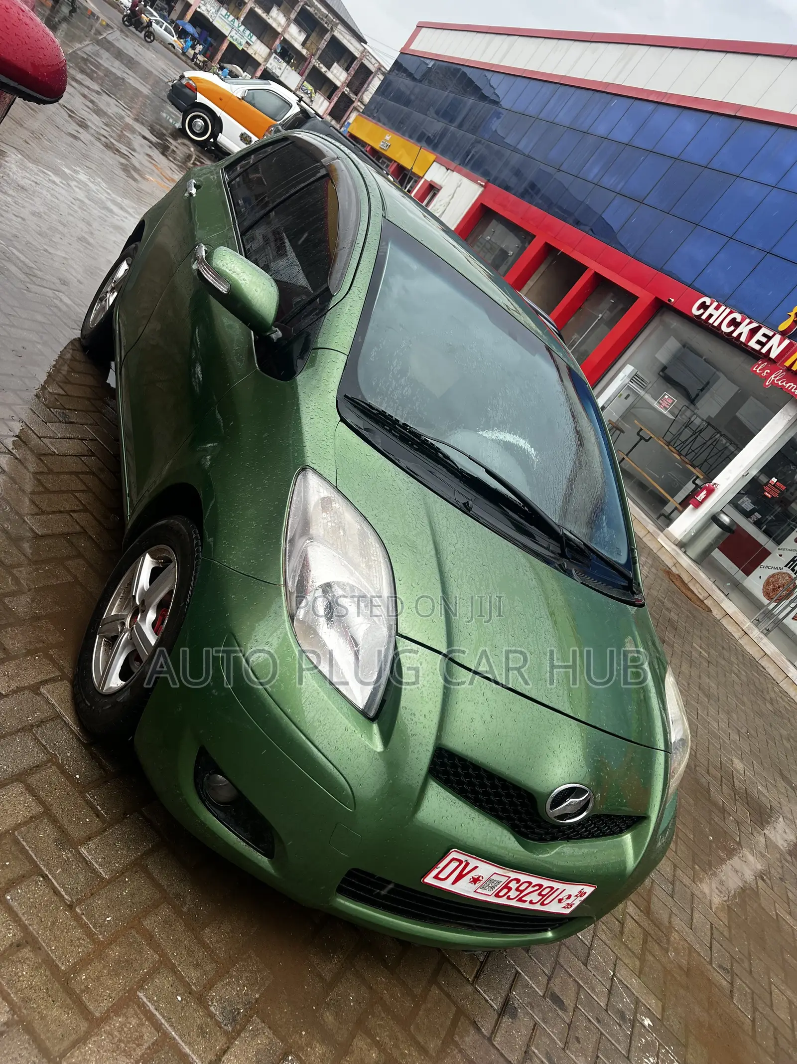 Toyota Vitz 2010 Green