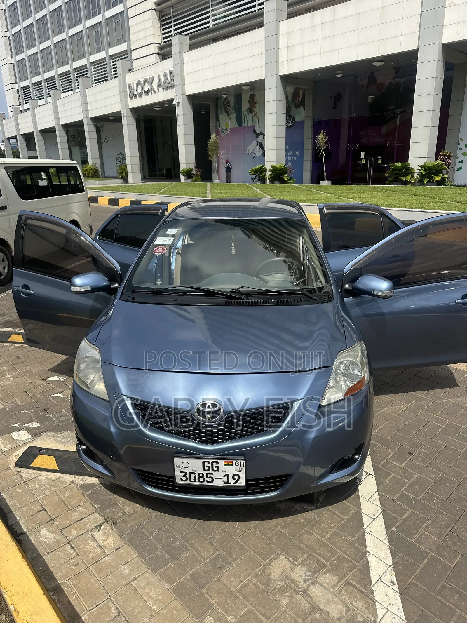 Toyota Belta 2010 Blue