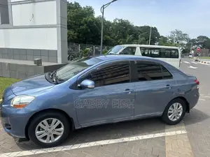 Toyota Belta 2010 Blue