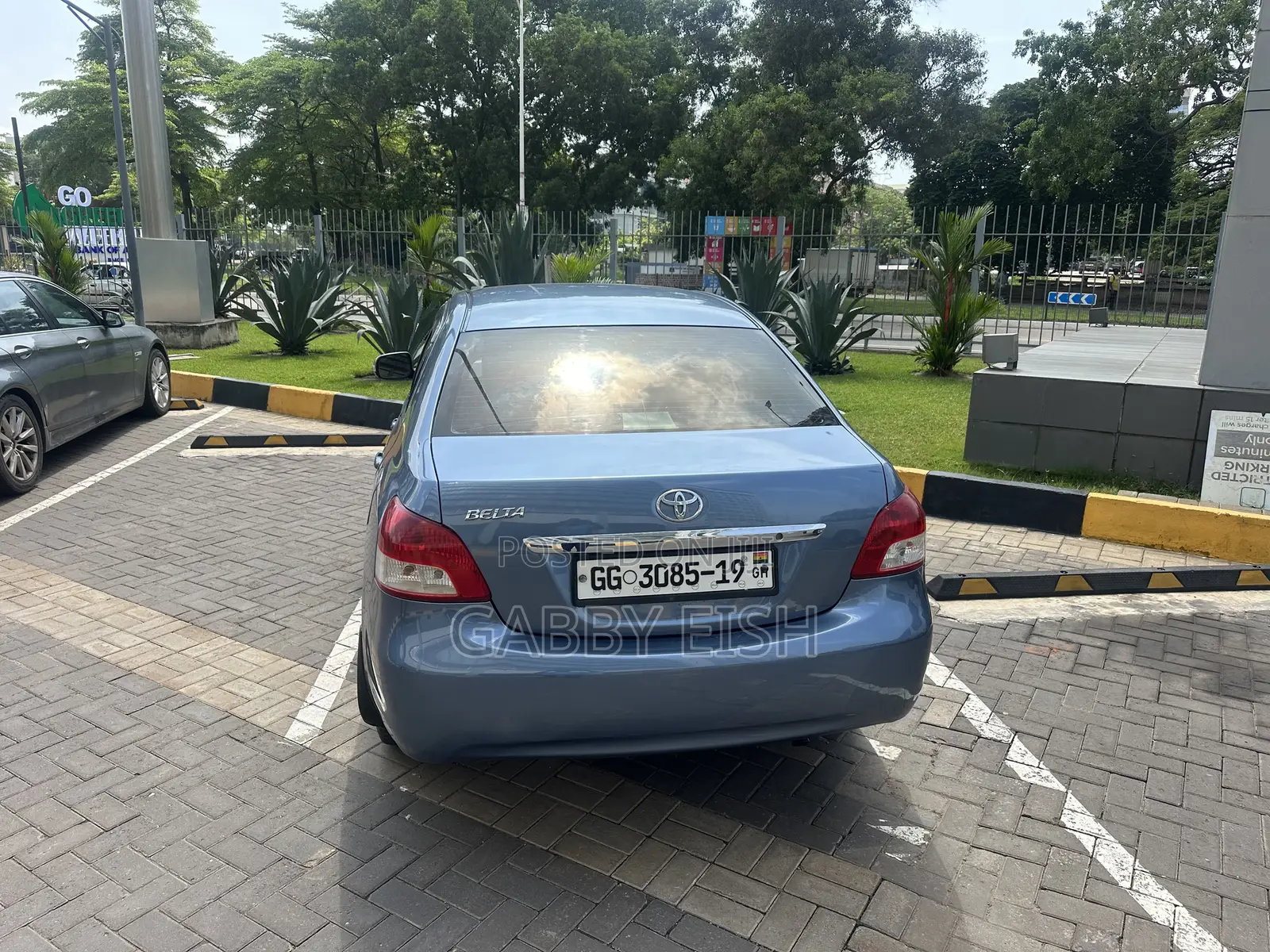 Toyota Belta 2010 Blue