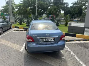Toyota Belta 2010 Blue