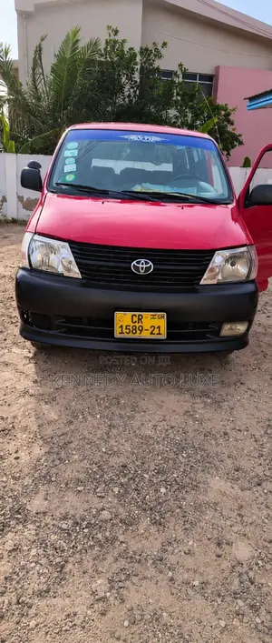 Toyota HiAce 2012 Red