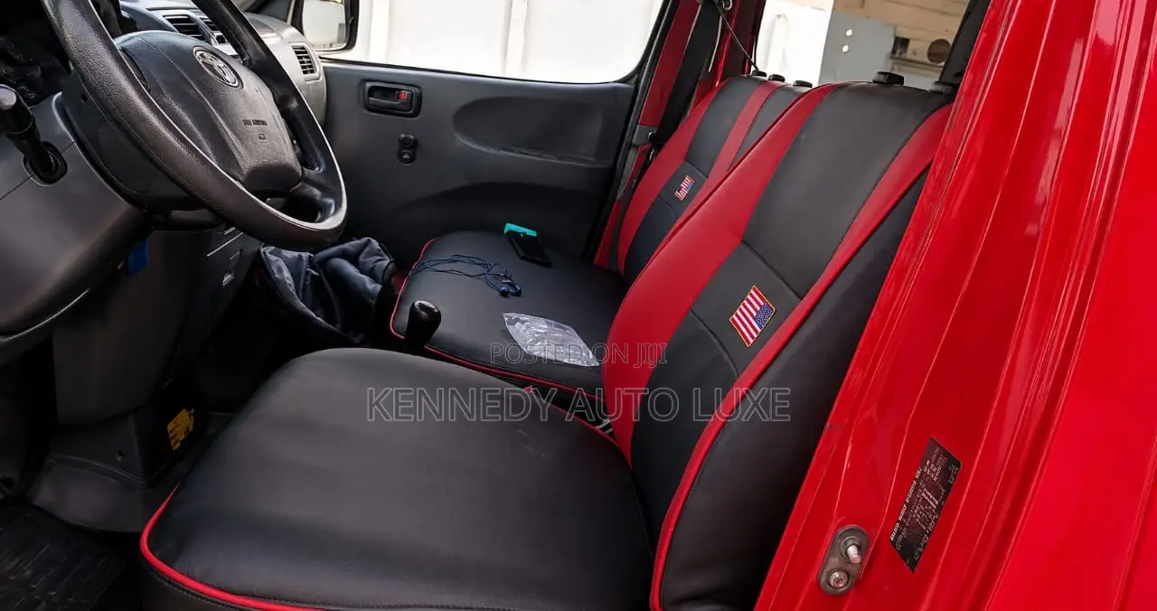Toyota HiAce 2012 Red