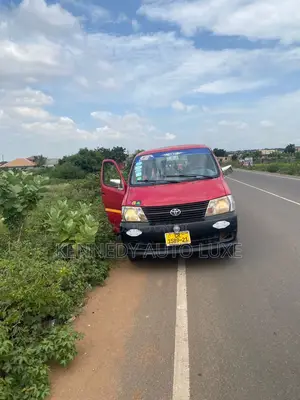 Toyota HiAce 2012 Red