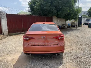 Hyundai Sonata Sport Sedan FWD (2.4L 4cyl 6A) 2016 Orange