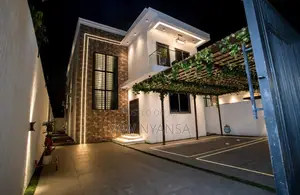 4bdrm House in Bn Estate, Spintex for sale