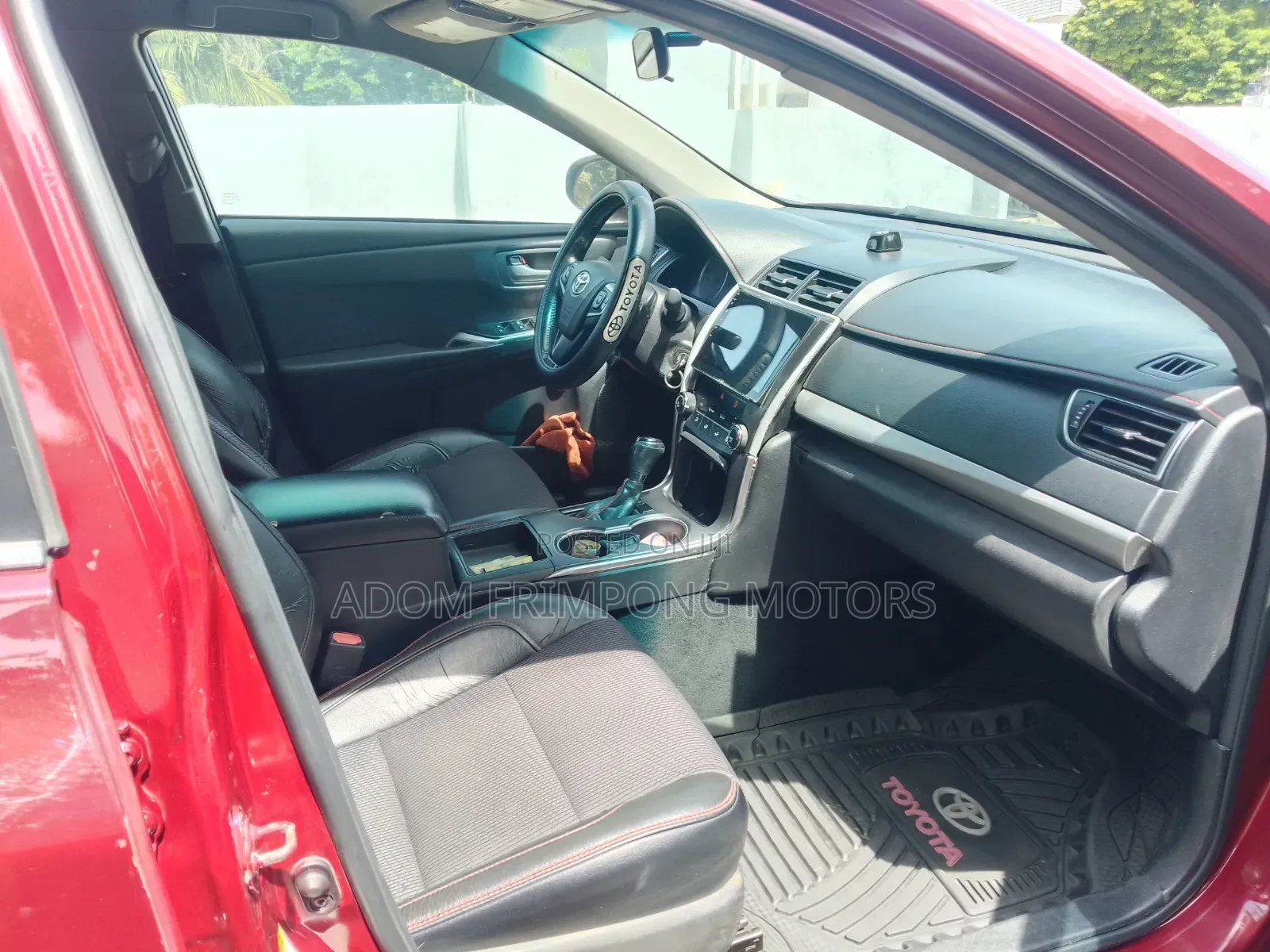 Toyota Camry SE 4dr Sedan (2.5L 4cyl 6A) 2017