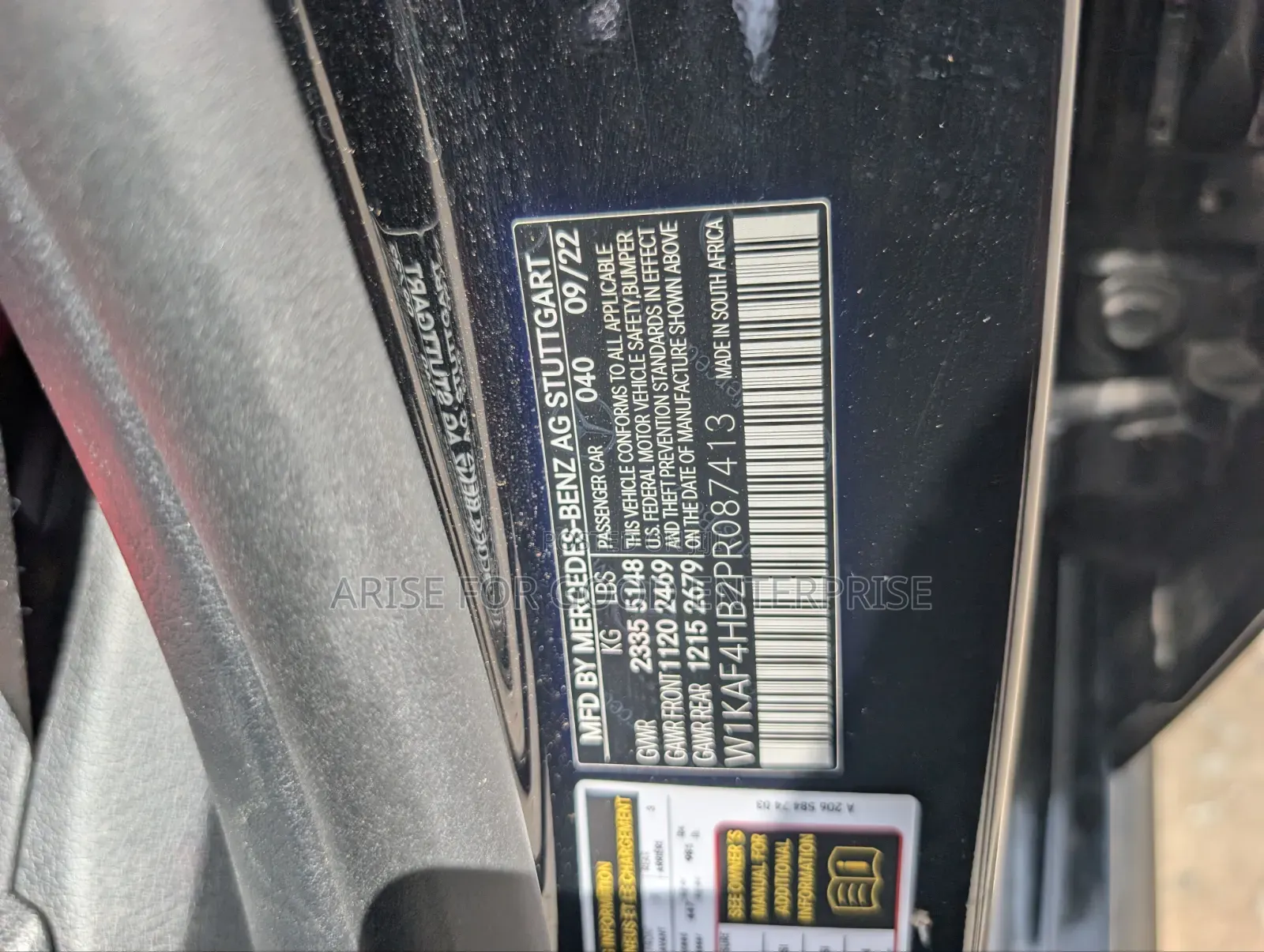 Mercedes-Benz C300 2023 Black
