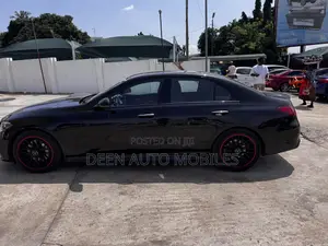 Mercedes-Benz C300 2023 Black