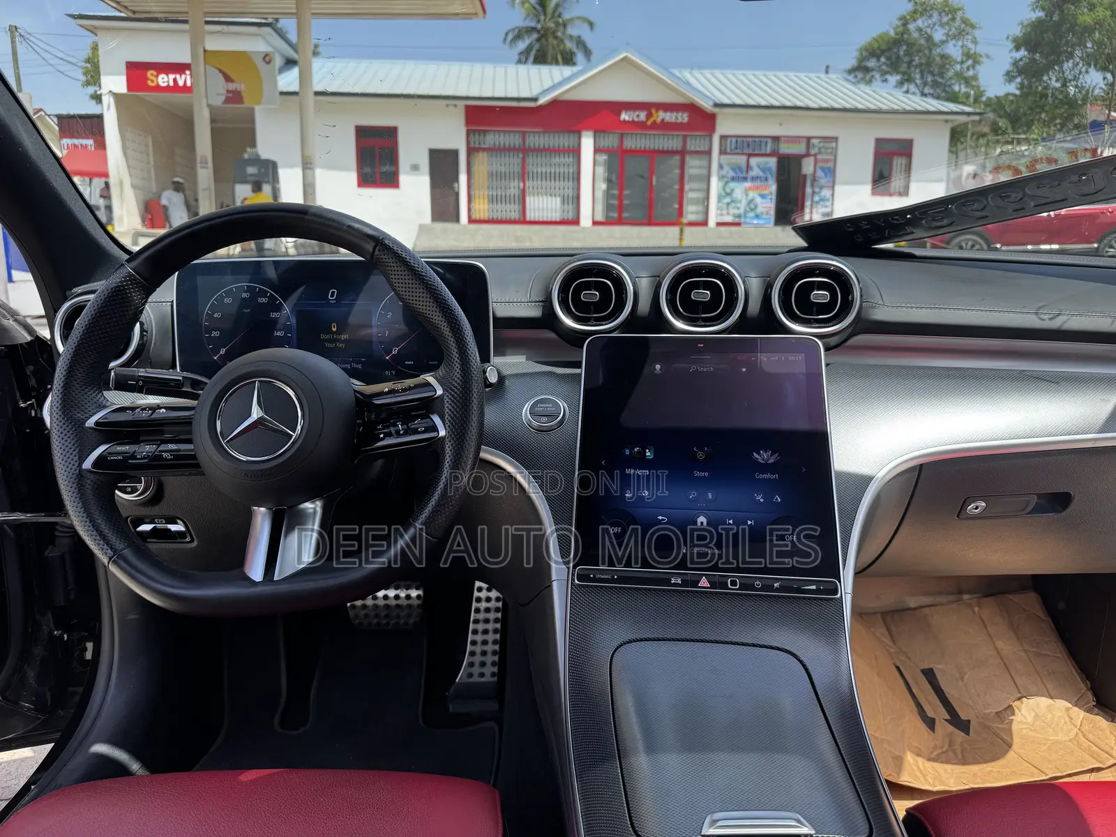 Mercedes-Benz C300 2023 Black