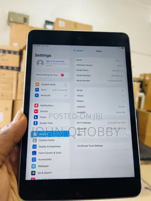 Apple iPad mini 4 128 GB Gray