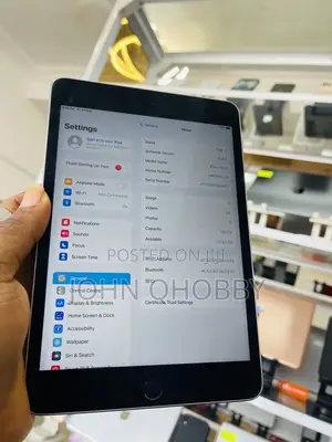 Apple iPad mini 4 128 GB Gray