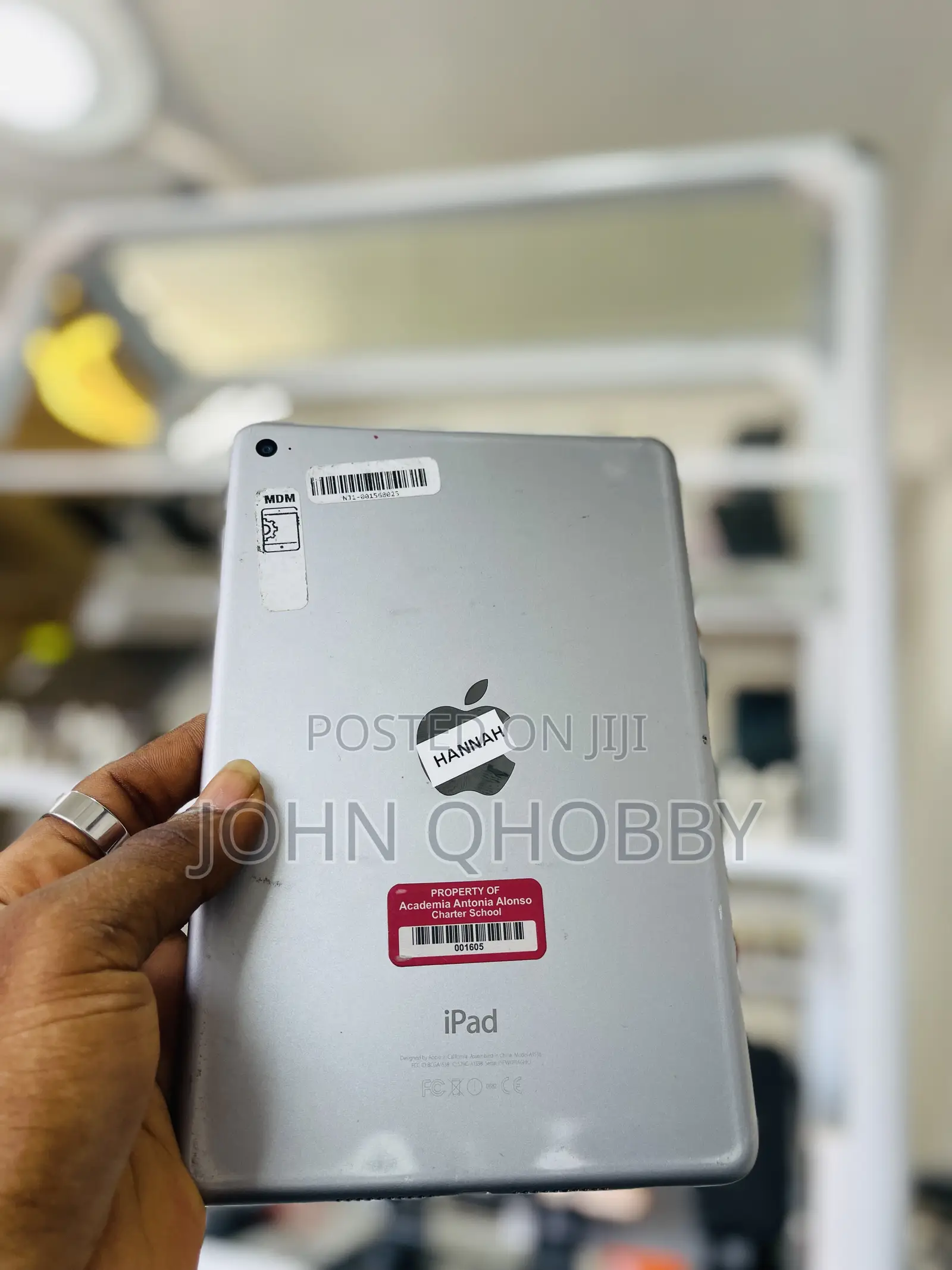 Apple iPad mini 4 128 GB Gray