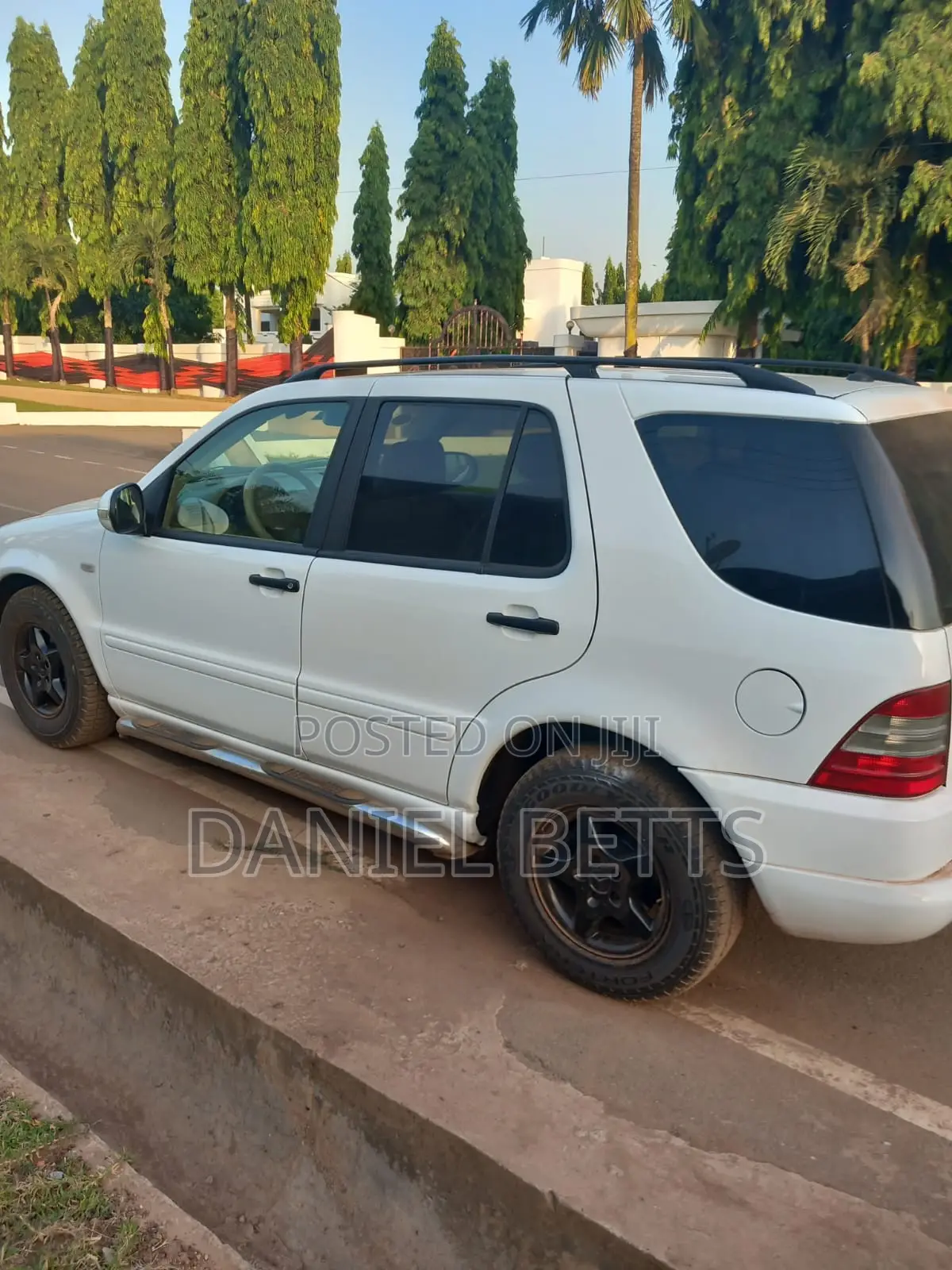 Mercedes-Benz M Class ML 320 2001 White